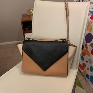 Color-block Crossbody purse!!!